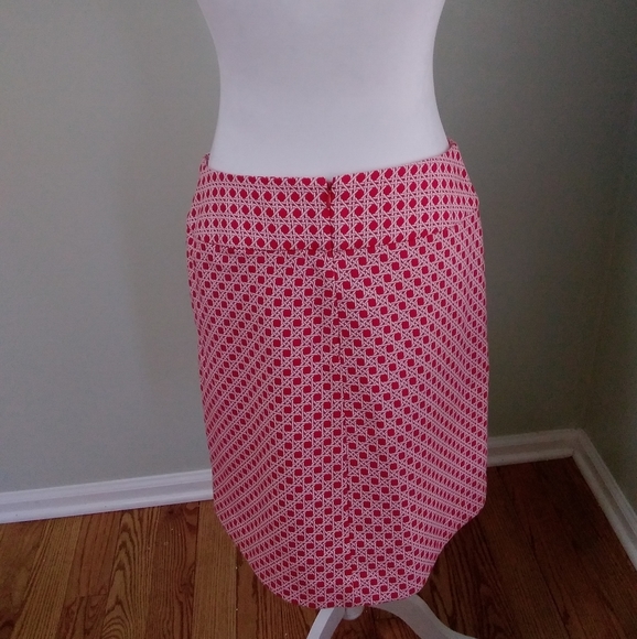 2/$15 Talbots Print Pencil Skirt - Picture 5 of 6